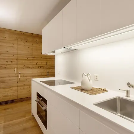 Apartament Arsa 14 *
